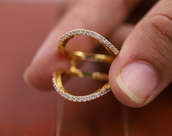 Anillo de moissanita Aggie con realce, anillo de oro amarillo macizo de 14 quilates, anillo de protección envolvente con realce, anillo de compromiso de moissanita redonda, anillo de bodas