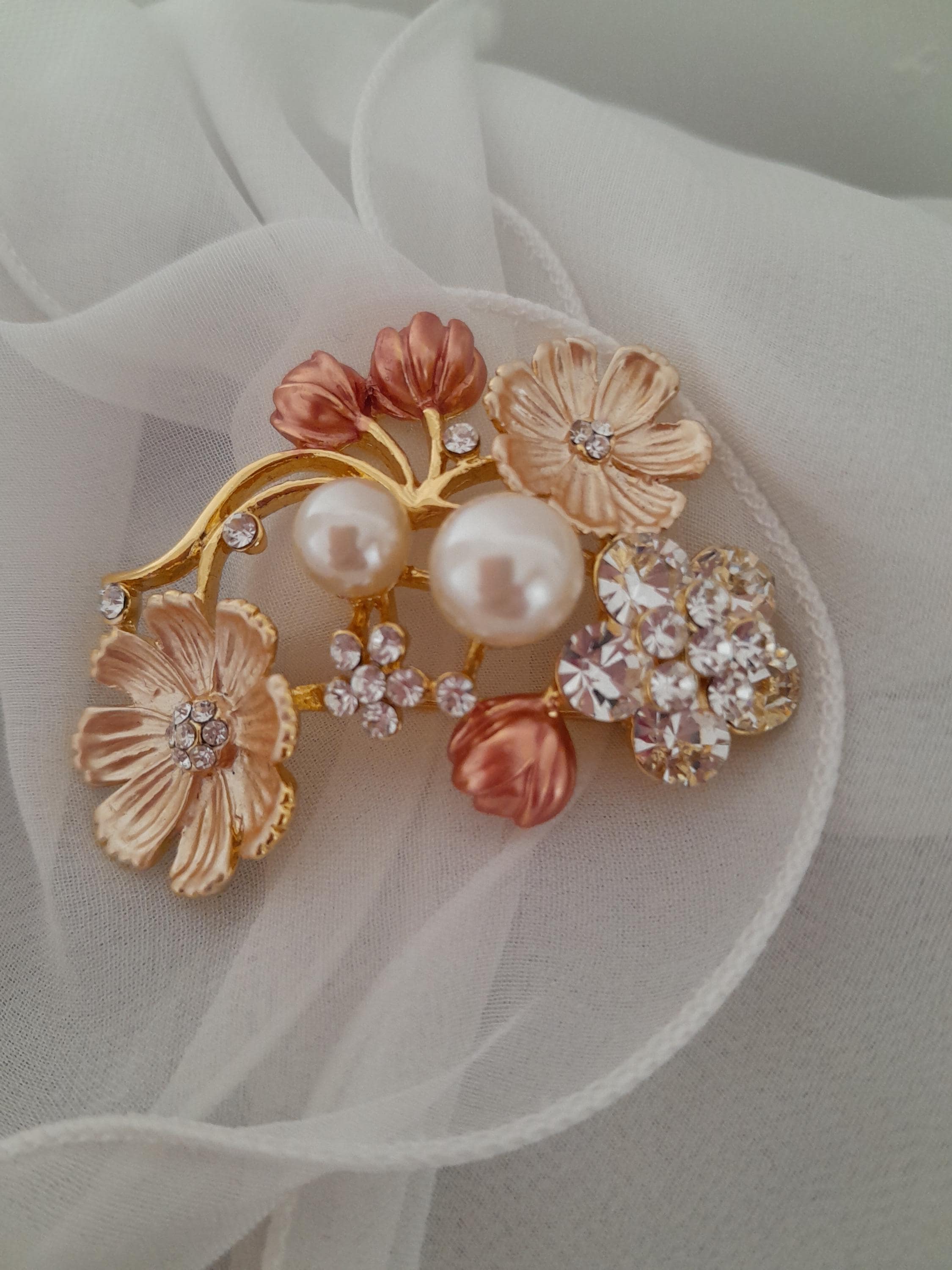 Broche vintage en strass : bouquet multicolore en bronze à canon - France