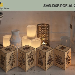 K&ouml;nnte beinhalten: Ein Set aus f&uuml;nf Weihnachtslaternen aus Holz mit filigranen Ausschnitten. Jede Laterne zeigt eine andere Weihnachtsszene, darunter einen Schneemann, einen Weihnachtsbaum, ein Rentier, ein Haus und einen Schlitten. Die Laternen werden von warmem Kerzenlicht beleuchtet.
