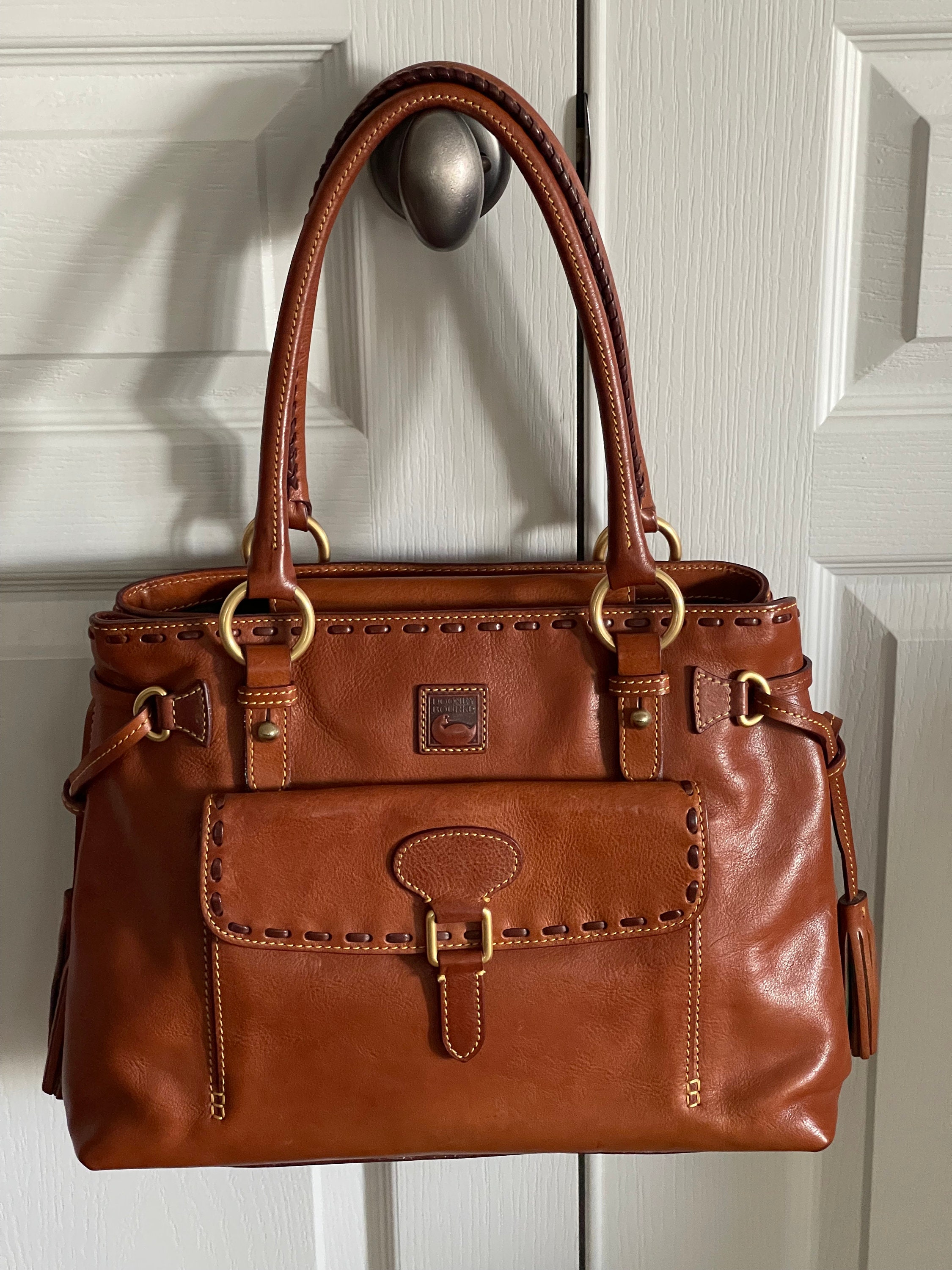 As Is Dooney & Bourke Florentine Leather Small Zipper Sac Chesnut