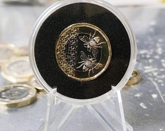 2025 Bee one pound coin