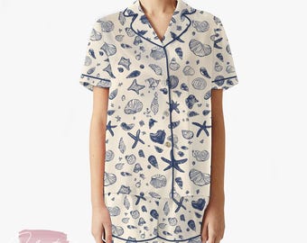 Conjunto de pijama com arte em conchas do mar – Pijama de manga curta com conchas azuis náuticas, roupa de dormir para amantes da praia, presente para relaxar no verão