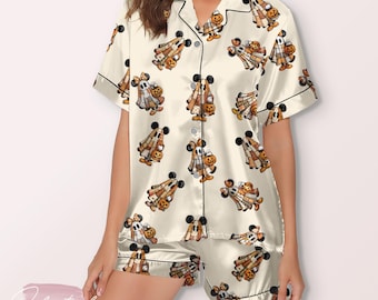 Retro Halloween-pyjama met muizenpaar – vintage spookachtige satijnen nachtkleding met pompoen- en spookprint
