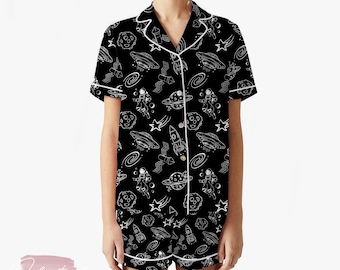 Pigiama Astronauta Space City - Pigiama a maniche corte con stampa galassia nera, divertente regalo per gli amanti dello spazio e dei sognatori.