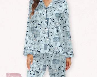 Pride & Prejudice-set – Jane Austen-pyjama met regentschapshuizen, silhouetten en theekopjes | Boekachtige nachtkleding voor literaire fans