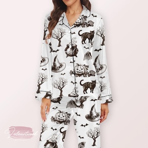 Bewitched Vintage Pajama – Retro Halloween Cat, Cauldron & Pumpkin Print Sleep Set | Spooky Autumn Loungewear for Women