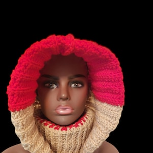 Sweat à capuche à col roulé en crochet