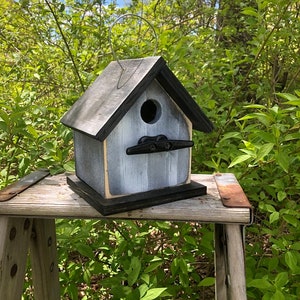 Rustic Outdoor Birdhouses Songbirds Aged Appearance Clean Out Primitive Metal Boat Cleat Dimensions 8x7x8