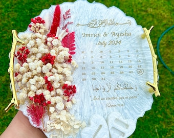 Gepersonaliseerd rood-wit dienblad voor harstrouwring: handgemaakt Nikah-verlovingsblad