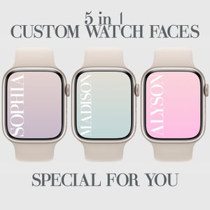 Puede incluir: Tres esferas de reloj Apple con nombres personalizados, Sophia, Madison y Alyson. Las esferas del reloj tienen un fondo degradado en rosa, azul y blanco.