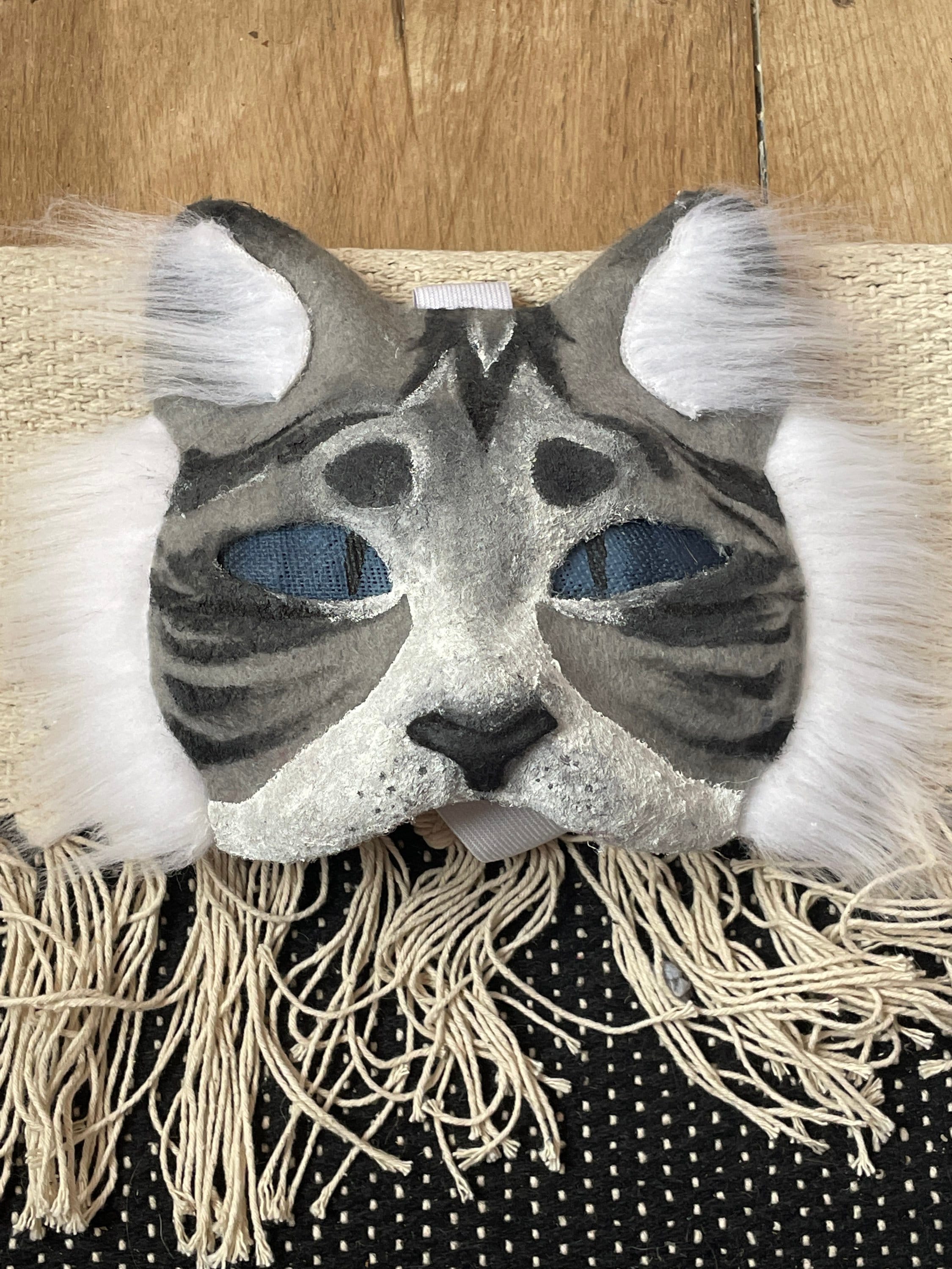 Gray cat Therian mask