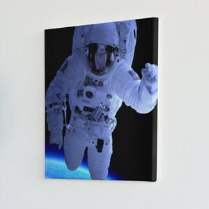 Astronaut Art Print, Astronaut Decor, Space Decor, Space Paint, Astronaut Space, Print Art, Printable art, Digital art