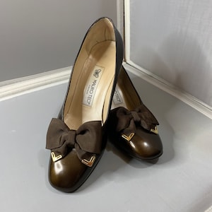 Mauro Teci Vintage 80’s Italian Dark Brown Patent Leather w/wo added Bows Heels Pumps Shoes Retro Euro Size 36