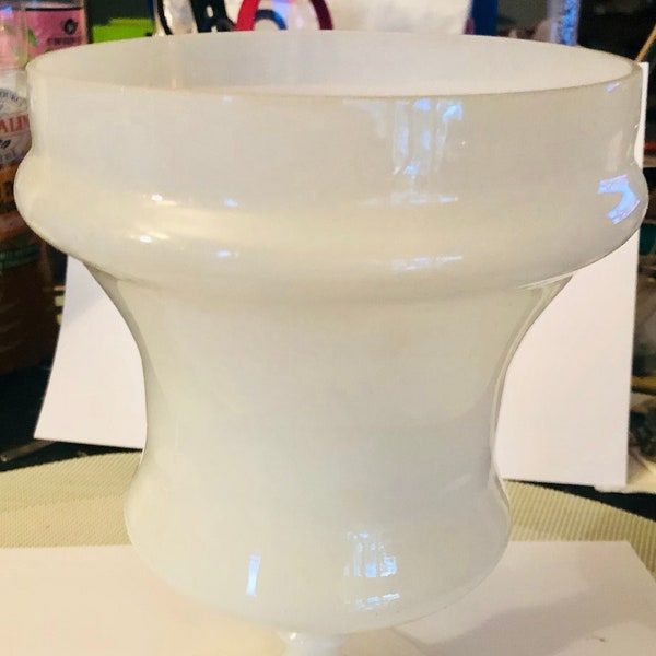 Grand vase vintage en opaline blanc, en état exceptionnel