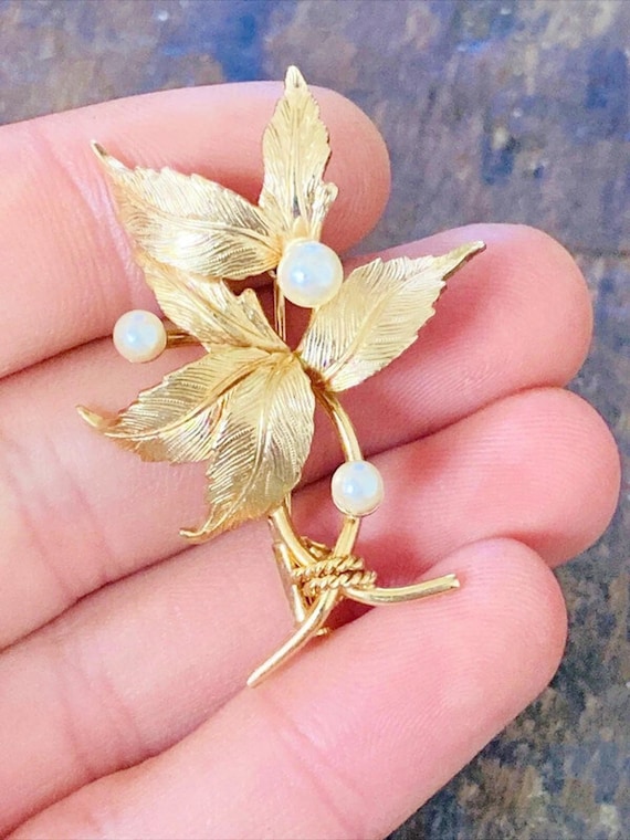 Authentic art deco brooch 18k Gold Plated Leaves … - image 1