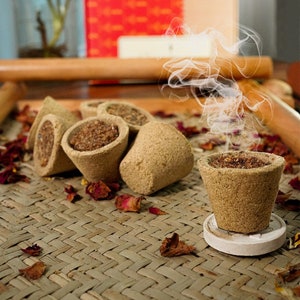 Havan Cups - 15 CUPS with FREE Holder, Made with flowers and herbs  100% natural,  Handmade, Chemical free, Charcoal free, Havan Samagri