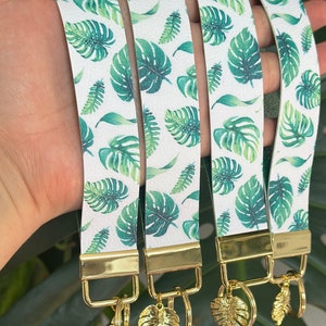 Pulsera de llavero Monstera de cuero sintético / Soporte de llavero de planta / Accesorios para amantes de las plantas / Regalo para amantes de las plantas / Pulsera de plantas