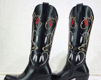 Botas altas hasta la pantorrilla estilo vaquero country western de Lily Bell Embroidery, color negro.