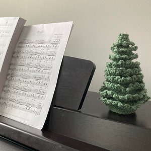 Crochet Christmas tree decorations for holidays