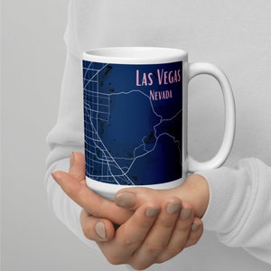 Mug personnalisé de carte de ville en céramique - Bleu & Rose - Las Vegas, NV ou votre ville - 15oz