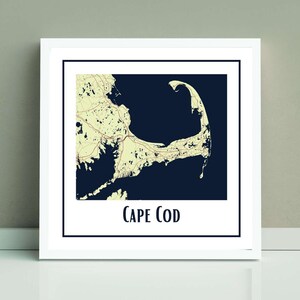 Cape Cod oder Your City - Minimalistischer, anpassbarer quadratischer Stadtplan, dekorativer Druck - ungerahmt