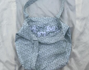 Cotton Handmade Tote bag lined Green and White Nature Vine Theme
