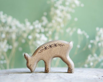 Wooden deer toy - Fawn Wooden Toy - Fawn wooden figurine -  Forest animals figurines set - Wooden animal toys