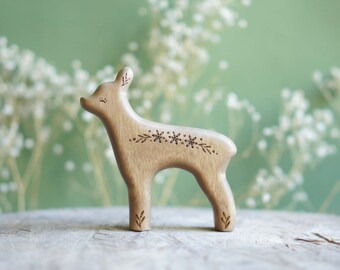 Wooden deer toy - Deer wooden figurine -  Forest animals figurines set - Wooden animal toys