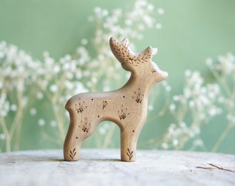 Wooden deer toy - Deer wooden figurine -  Forest animals figurines set - Wooden animal toys