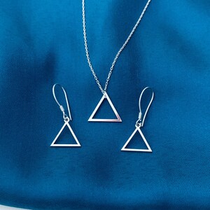 Triangle Necklace and Earrings Jewelry Set, Triangle Earrings and Necklace, Dangle Earrings and Necklace Set, Minimalist Dangle Triangle Set