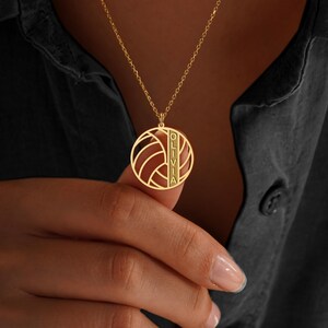 Collar de voleibol, collar personalizado con nombre de voleibol, colgante con nombre de voleibol, joyería para jugadores de voleibol, regalos para amantes del voleibol imagen 2