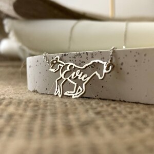 Custom Horse Name Necklace, Sterling Silver Equine Pendant, Horse Memorial Gift bild 5