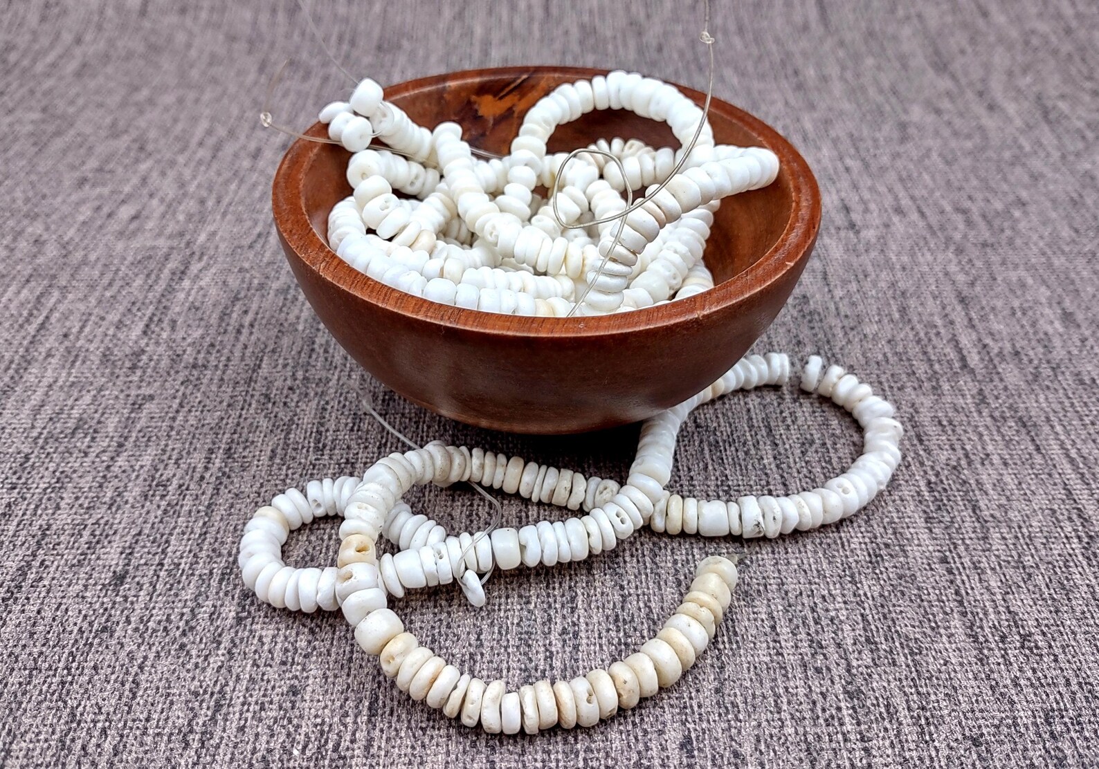 White Puka Style Seashells Drilled Strand (1 Strand Approx. 16 Inches X ...