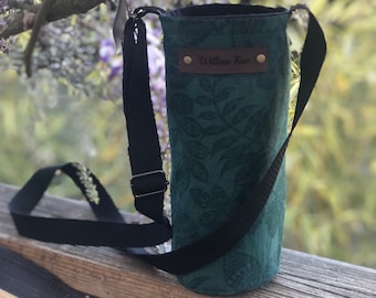Woodland green ~ water bottle holder, water bottle carrier, water bottle sling bag, hiking purse, water bottle bag, purse, sling bag