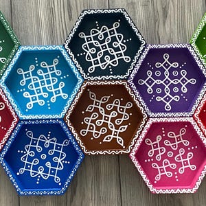 Kolam wall shelf / Hexagon wall shelf / Square wall shelf/ Navratri Gifts / Sankranti Gifts / Indian Traditional Gift  / Pongal Return Gifts