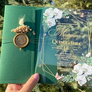 Orchid Quinceañera Invitation: Green Envelope, Gold Wax Seal