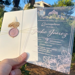 Convite de marmelo, convite de quinceañera em acrílico, convite impresso em folha de ouro rosa, meio envelope marfim, selo de cera rosa e flores secas