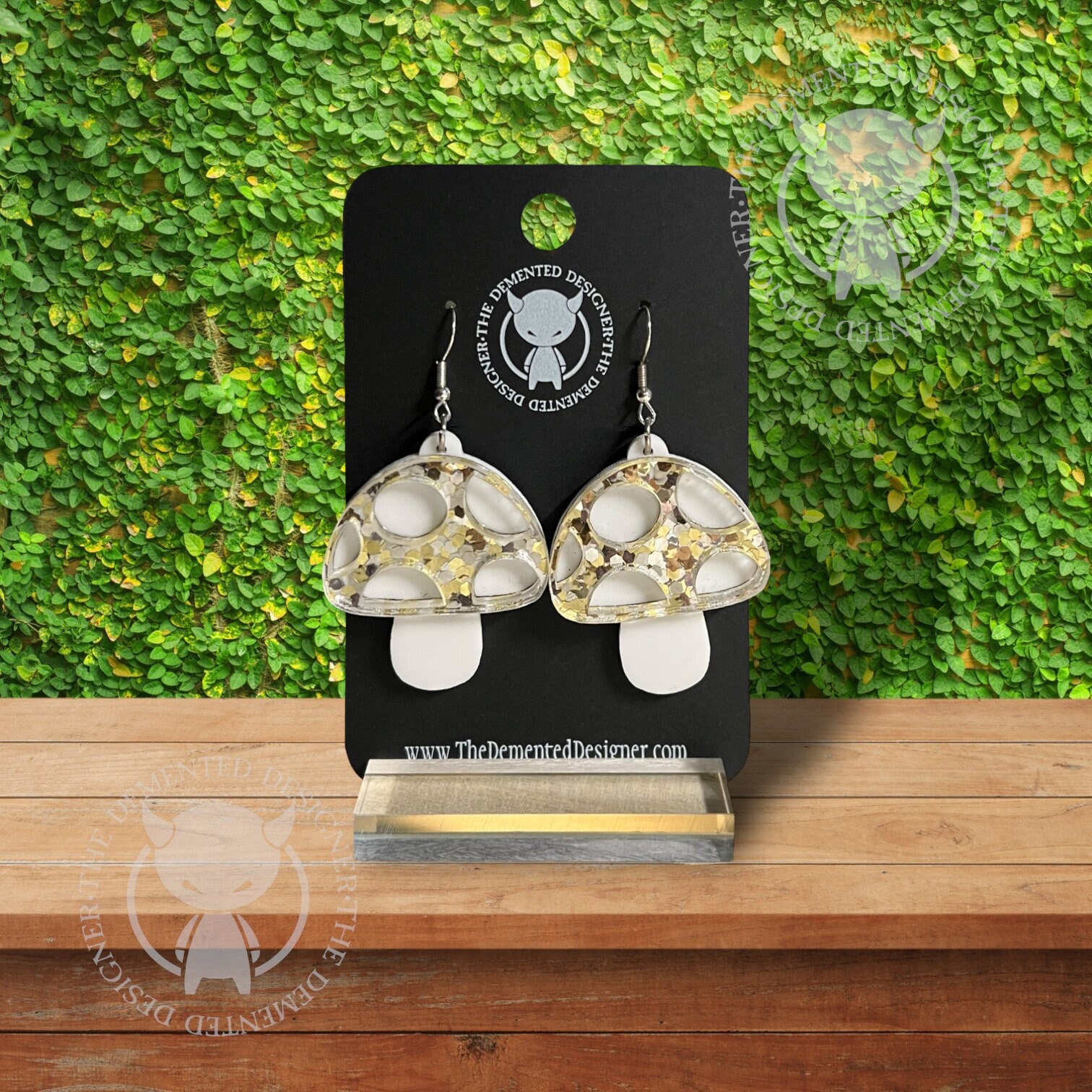 Handmade Acrylic Mushroom Dangle Earrings: Colorful Fungi Jewelry - Thumbnail 3