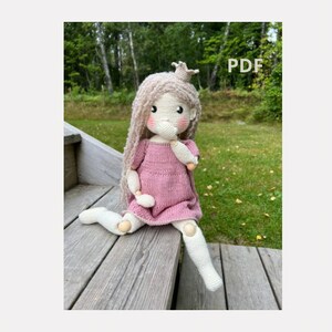 Kleid-Strickmuster für Puppe Gloria ENG, RUS
