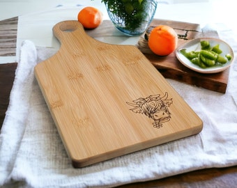 Highland cow cutting board, highland cow gifts, country decor, cow gifts, rustic kitchen decor, gifts for home, gifts for kitchen