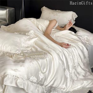 Silky Ruffle Jacquard Bedding Set, Floral Duvet Cover, White/Pink/Blue Duvet Cover Set, Tencel Cotton Duvet Cover Set, Bedding Aesthetics