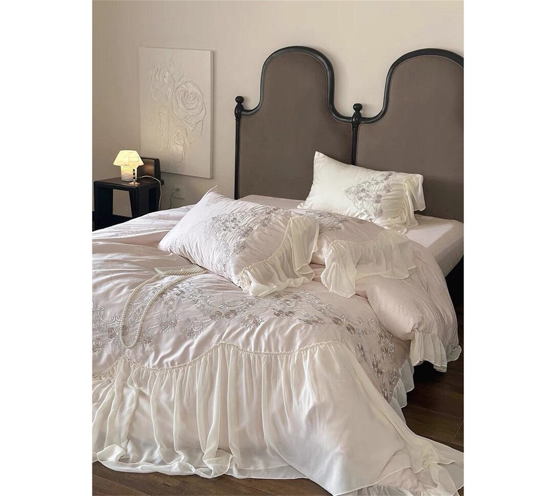 Lace Embroidered Bedding Princess Ruffled Duvet Cover Set Bedding Set