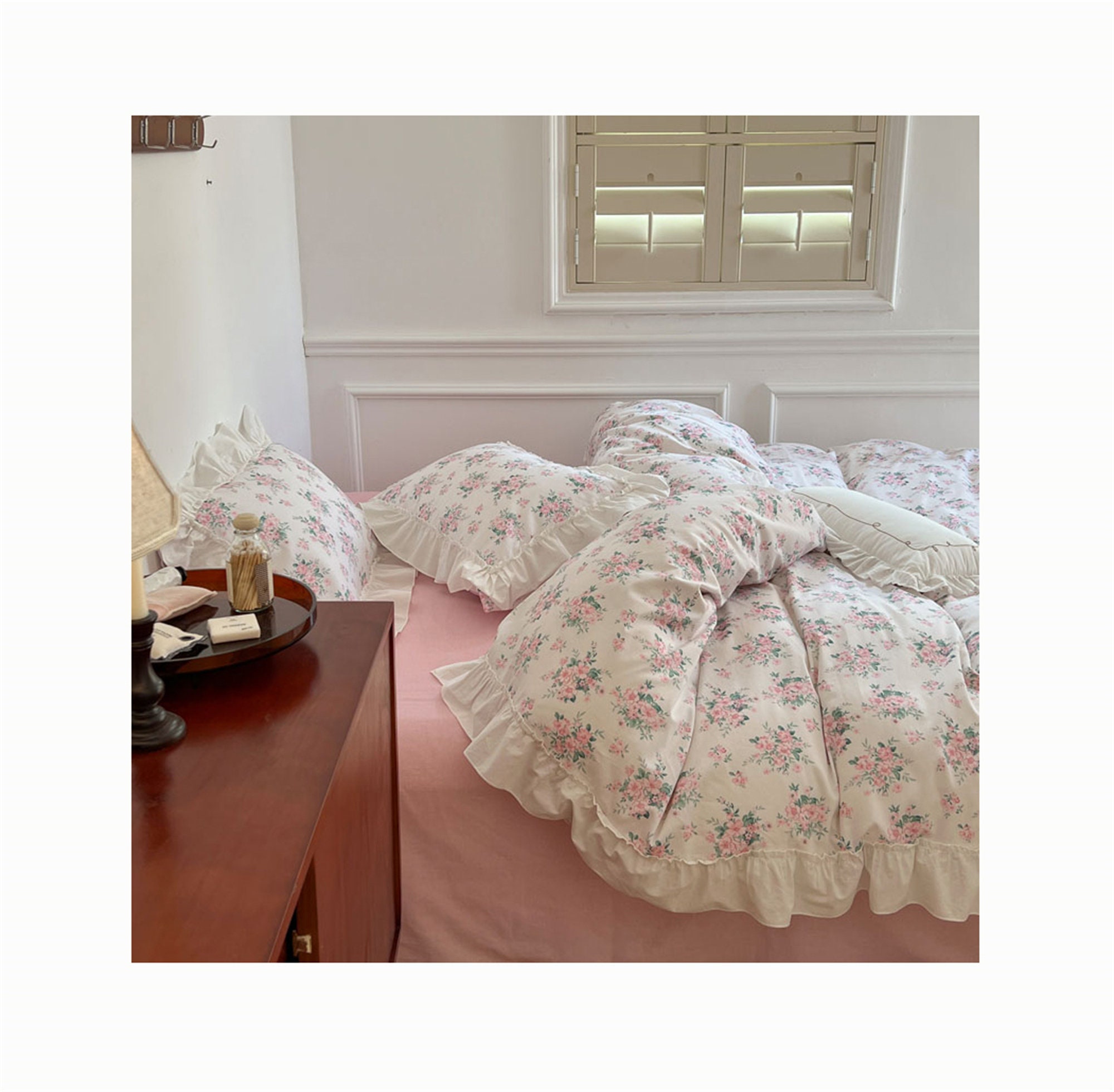 French Vintage Floral Print Winter Ruffled Duvet Cover