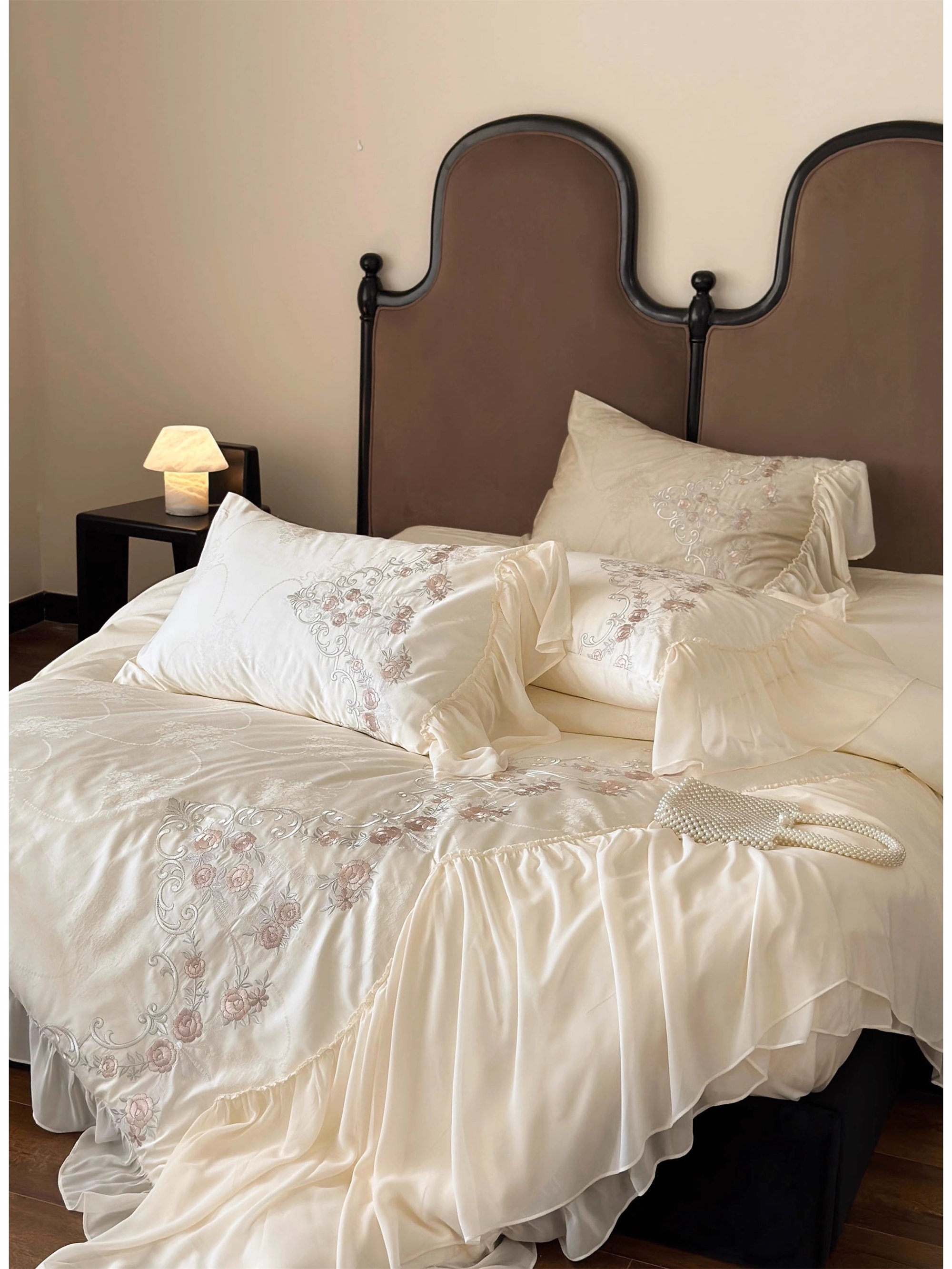 Lace Embroidered Bedding Princess Ruffled Duvet Cover Set Bedding Set