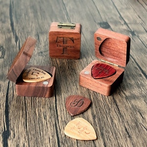 Personalized Wooden Guitar Picks Gifts for Husband, Custom Guitar Pick Holder, Musicians Plectrum Box, Gift For Guitar Player