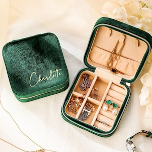 Personalisierte Reise Schmuckschatulle Weihnachtsgeschenk, kleine quadratische Ohrring Organizer, Brautjungfer Geschenke Box für Schwester, Freundin