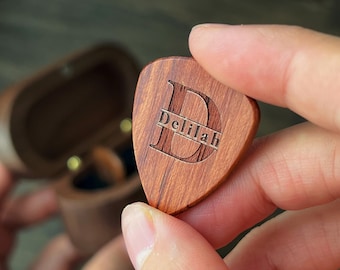 Idée cadeau personnalisée pour la Saint-Valentin, médiators en bois avec étui, boîte de médiator de guitare gravée, support de médiator personnalisé, cadeau unique pour lui