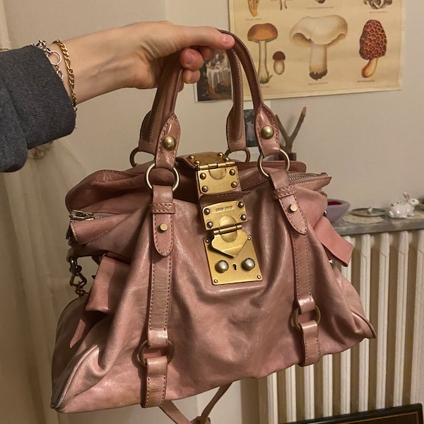 Miu Miu Vitella Lux Bow Bag in pink