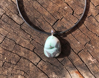 Pendant 16 Teal, Gray, White