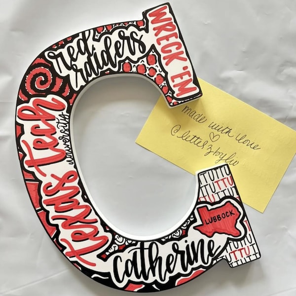Letra de madera personalizada pintada a mano para la universidad / Decoración para dormitorios, regalo de graduación / Pintada a mano y personalizable